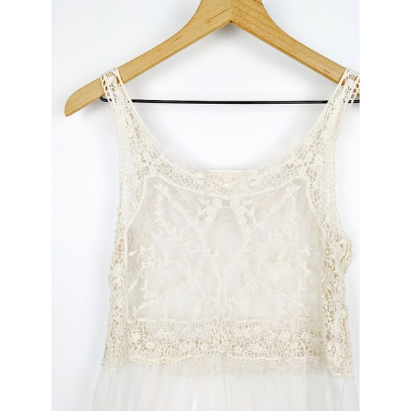 MED - Dreamers Lace and Crochet Sheer Tank Top - Picture 6 of 7